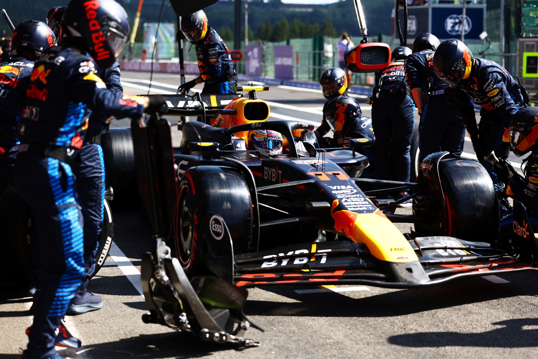 F1: Nem engedték a Red Bullnak, hogy kirúgja Pérezt?