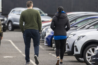 Ömlik Magyarországra a nepperek rémálma autó