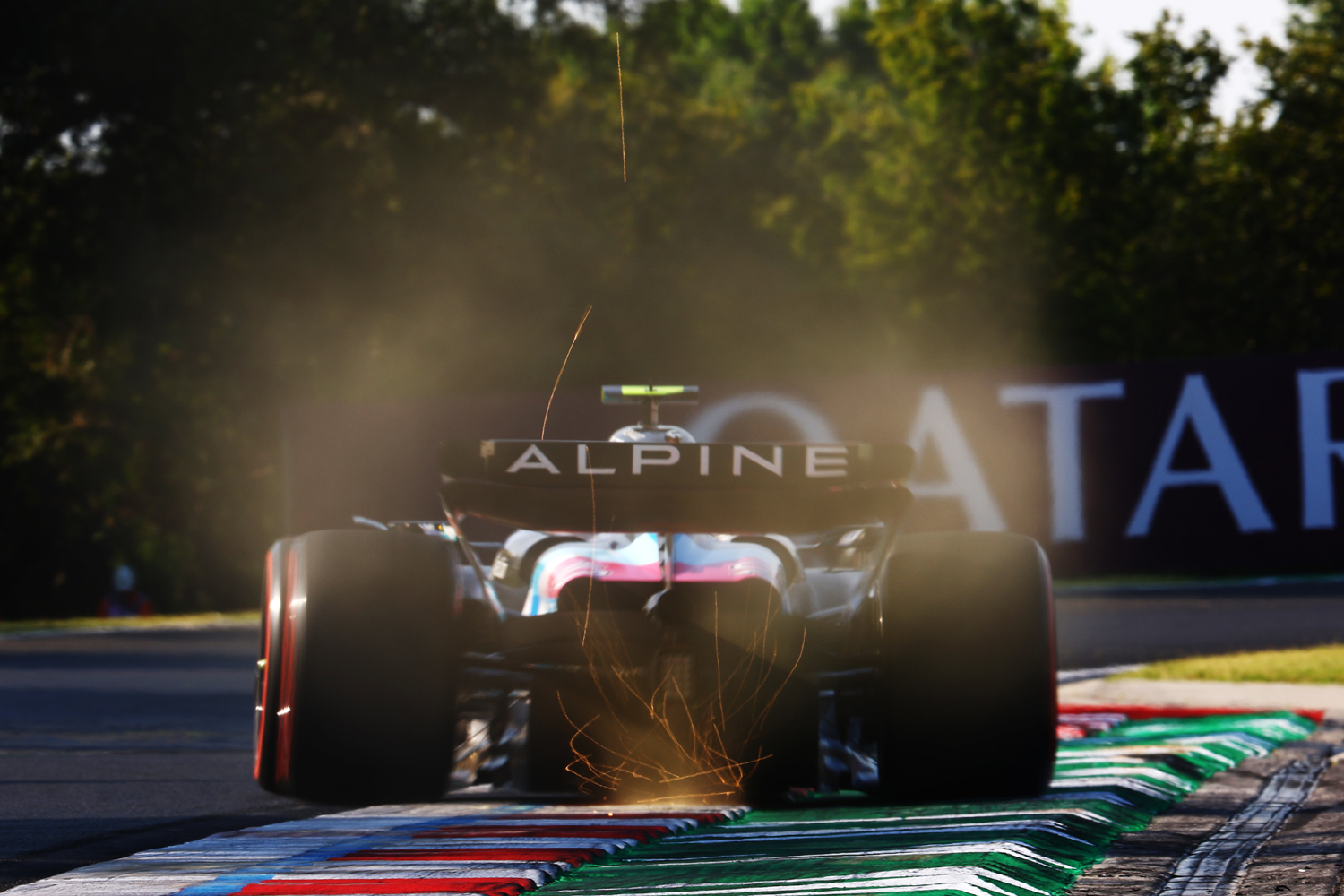 F1: Leclerc falnak vágta a Ferrarit a Hungaroringen 30