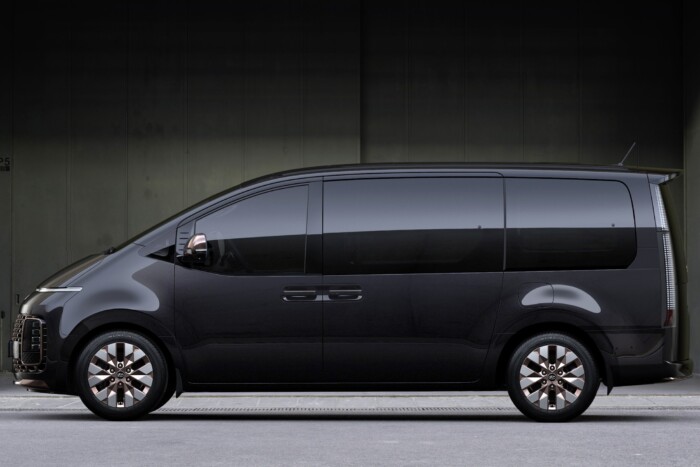 Hibrid űrhajó jön Magyarországra 7 | Vezess Hibrid űrhajó jön Magyarországra 7