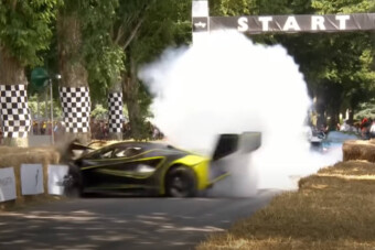 2000 lóerő nem viccel, így tört ropira a Lotus méregdrága hiperautója