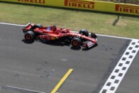 F1: Kék halál a Mercedesnél, villantott a Ferrari 36