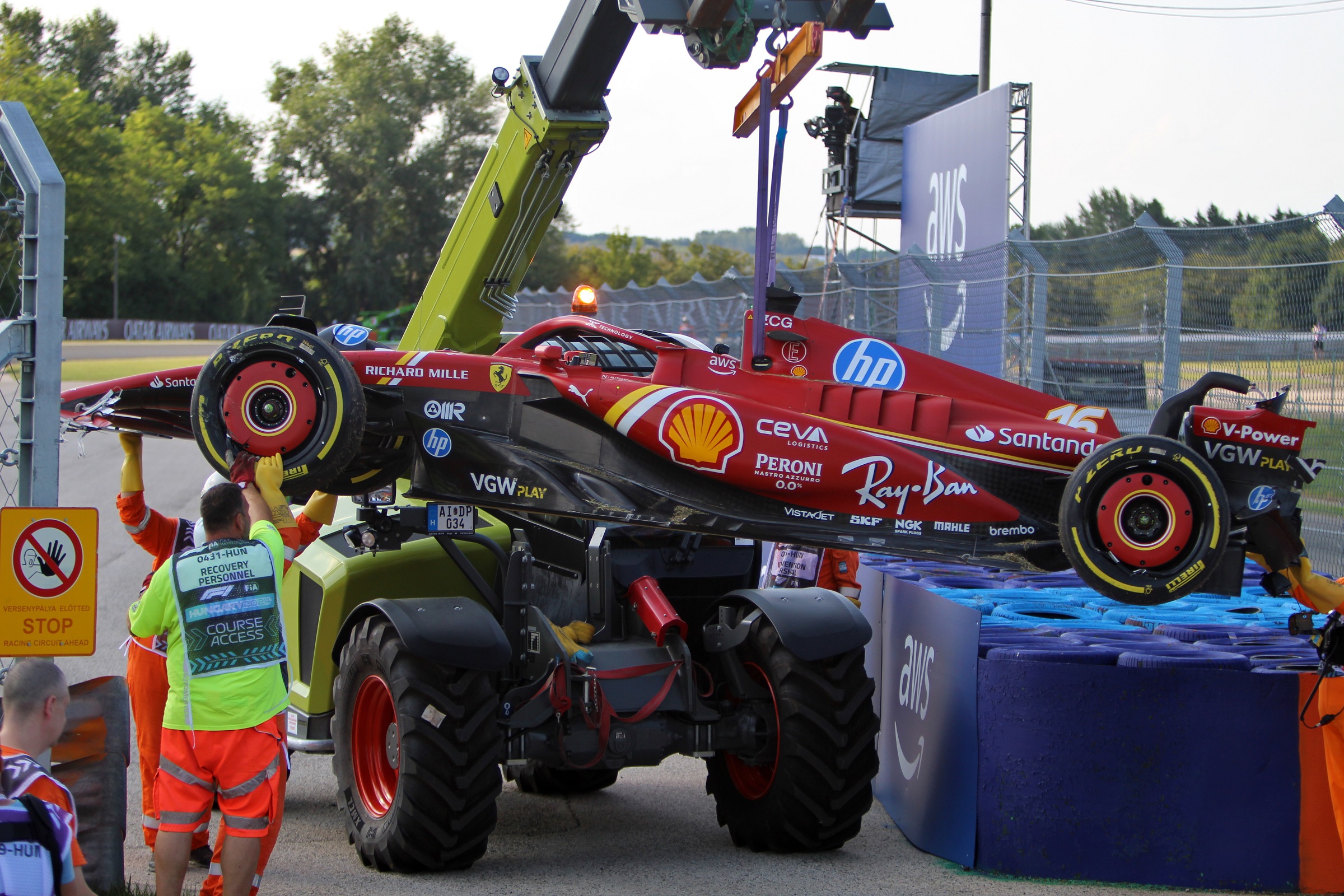 F1: Leclerc falnak vágta a Ferrarit a Hungaroringen 5