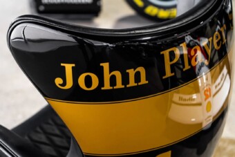 Így fest egy milliós Lotus-ülés