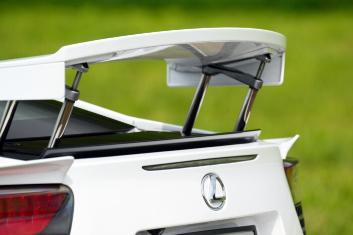 Eladó az autó, ami miatt leitták magukat a mérnökök 3