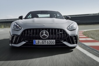 Nem magamutogató kezdőknek való ez az autó