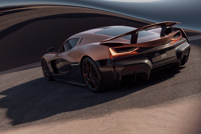 Ennek az autónak mindene réz 11 | Vezess Ennek az autónak mindene réz 11