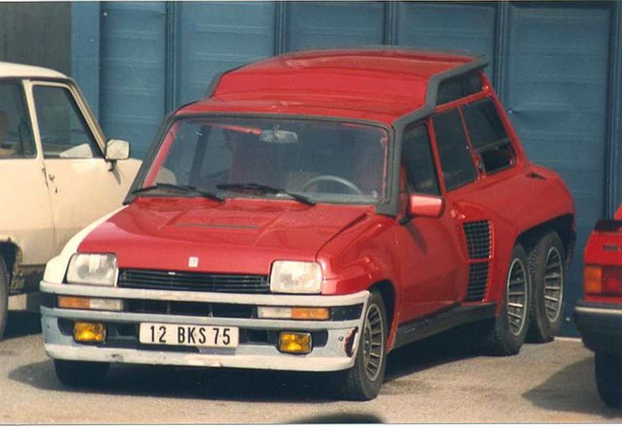 Hat kerékkel készült a legőrültebb francia kisautó 3