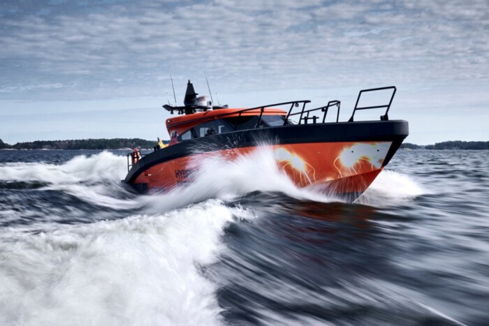 Ennek a hajónak a teherautókhoz is van némi köze