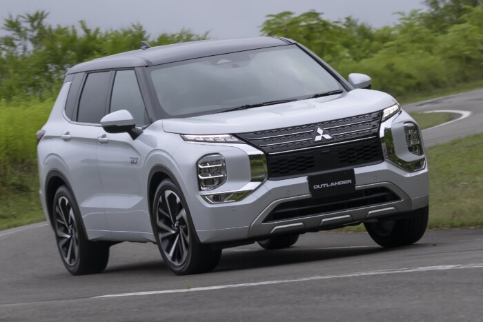 Visszatér egy nagy hibrid modell 4