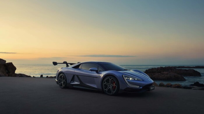 Már a Nürburgringen űzik a brutális kínai sportgépet 2