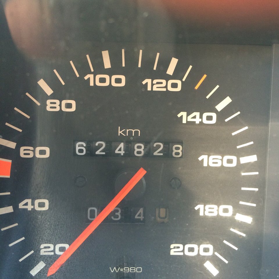 Csak pislogott a magyar szerelő, mikor felpattintotta az Audi motorháztetejét 2