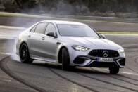 Látványosan int búcsút a kecskeméti sport-Mercedes 10 Látványosan int búcsút a kecskeméti sport-Mercedes 10