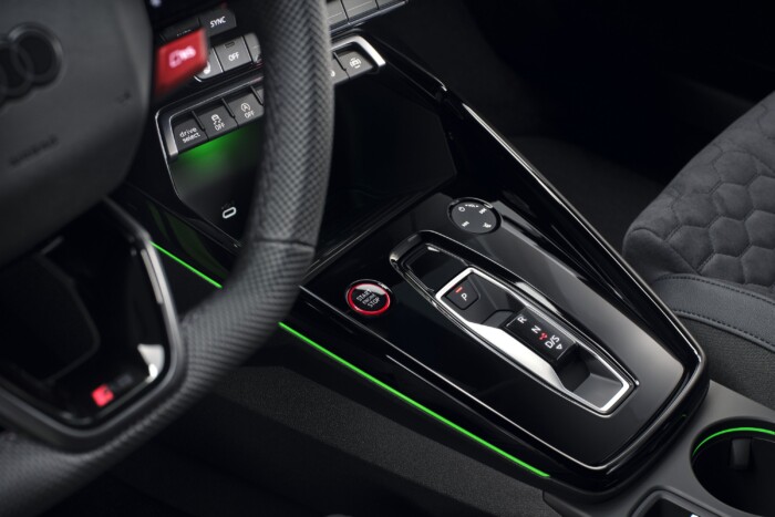 Összes pórusából versenyszagot áraszt ez az autó 8