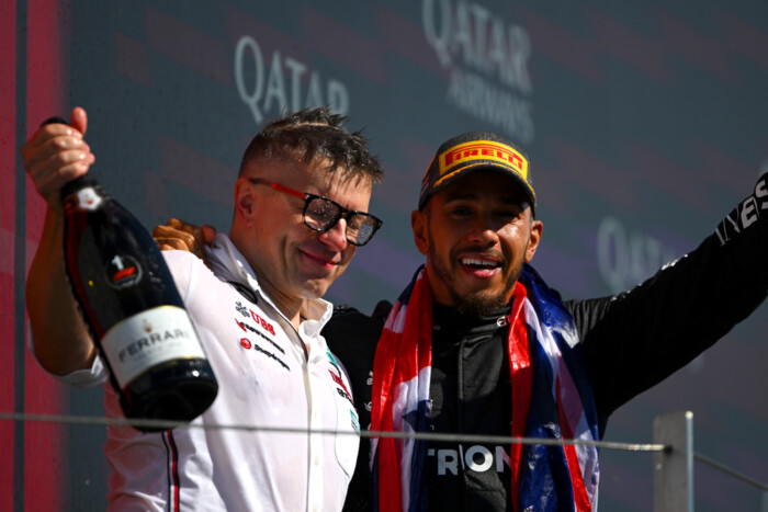 F1: Hamilton mérnöke nemet mondott a Ferrarira