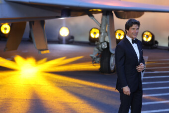 Tom Cruise megint extrém járművet vezetett