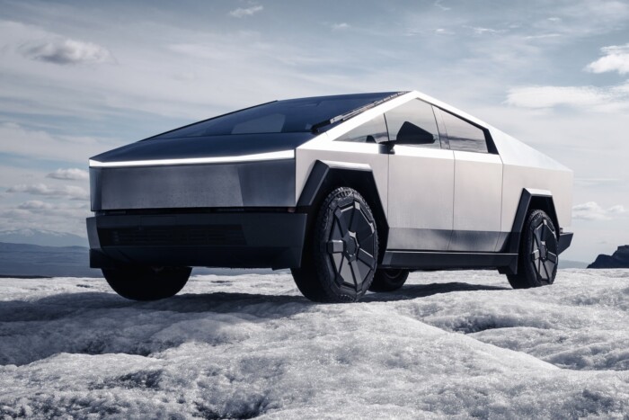 Törölte a kínálatból az olcsó Cybertruckot a Tesla