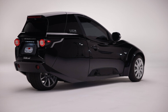 Roncstelepen ért véget az apró villanyautós álom 3 | Vezess Roncstelepen ért véget az apró villanyautós álom 3