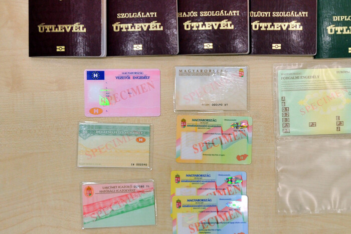 Hivatalos: szeptember 1-től jön az új jogosítvány