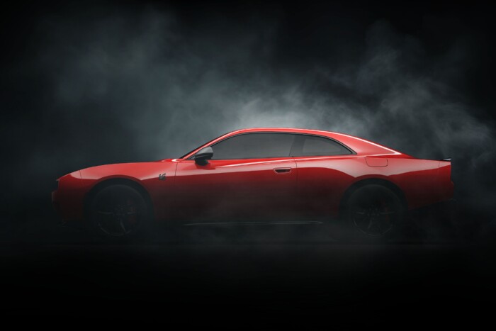 Beérett a kamu kipufogóhang, jól utánozza a V8-ast