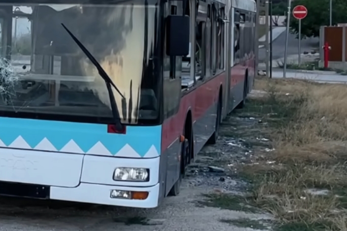A tulajdonosa sem tudja, mit keres ez a szellembusz Érden