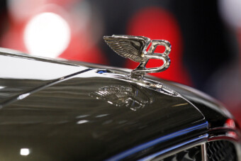 Drónokat építhetnek a luxusautók orrába