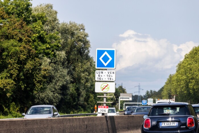 Tudod, mit jelent ez a furcsa KRESZ-tábla? 4