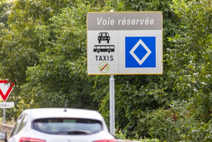 Tudod, mit jelent ez a furcsa KRESZ-tábla? 2