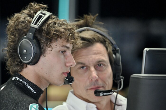 F1: Öt perc alatt eldőlt, ki lesz Hamilton utódja