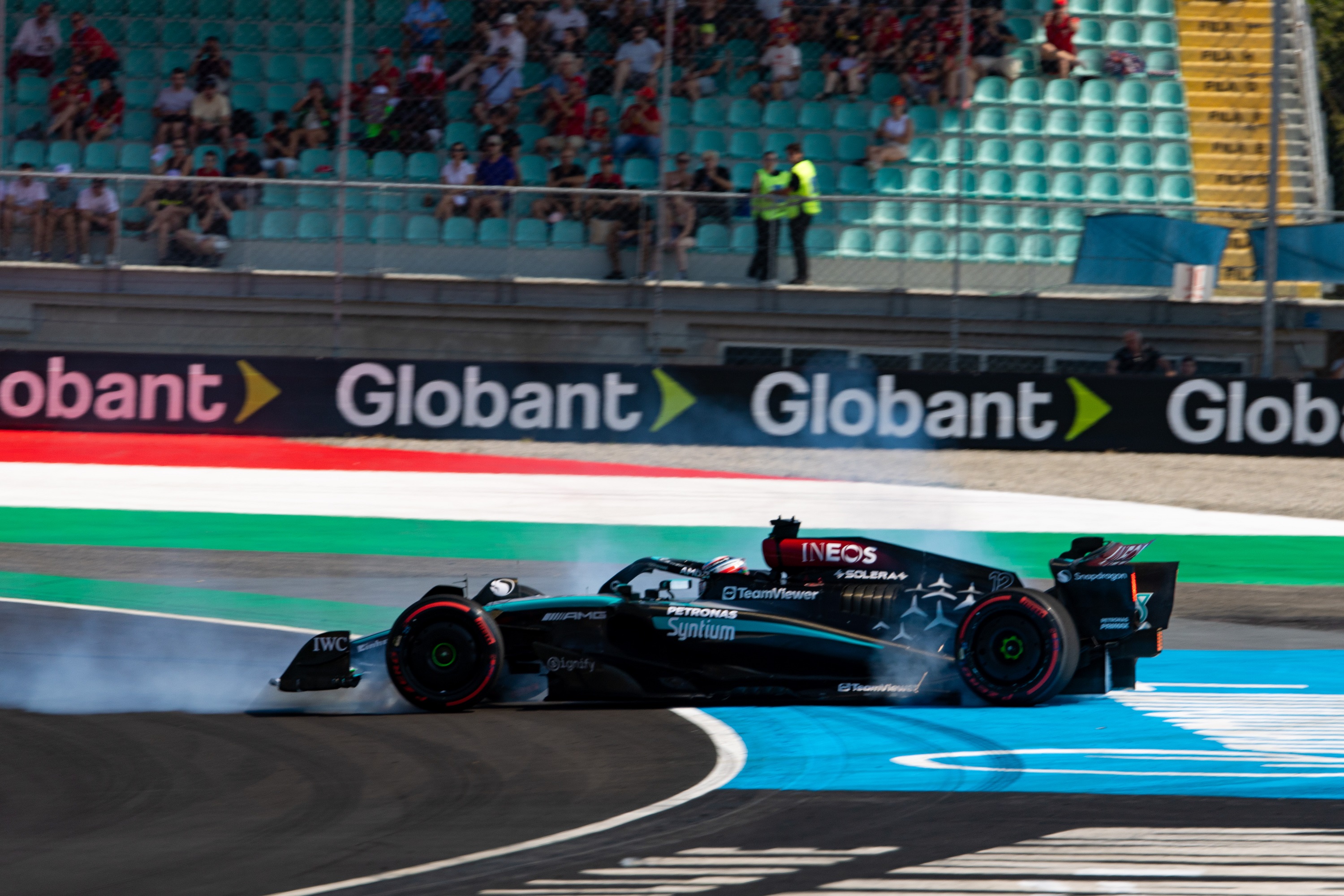 F1: Autótöréssel is lenyűgözte a Mercedest ifjoncuk