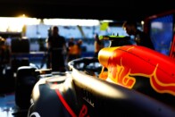 F1: Ördögi körbe került a Red Bull 2