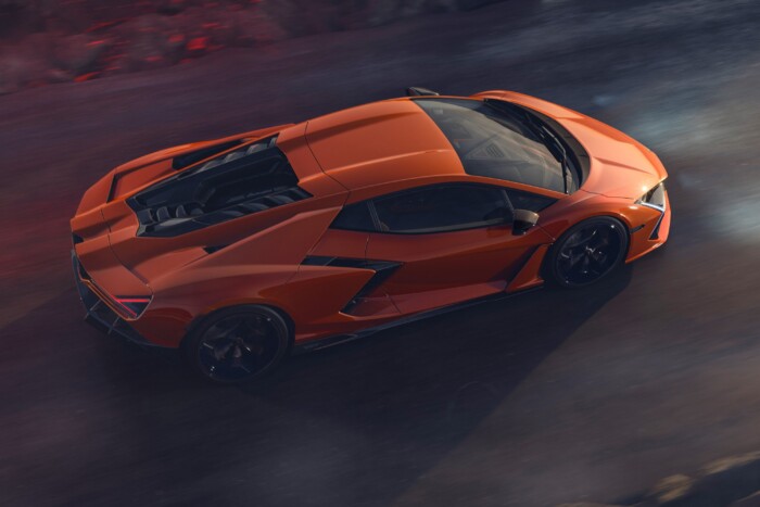 5 évesen 300 km/órával hasított és gumit égetett 3