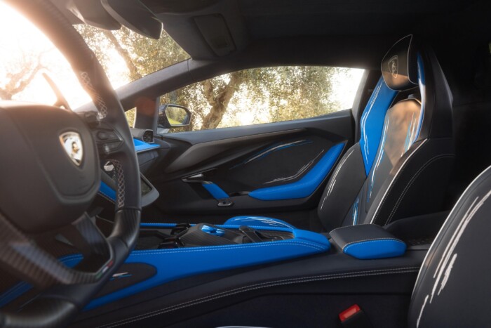 12 hétig tartott lefesteni ezt az autót 7