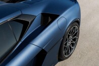 Versenytechnológiákkal jön a legújabb Lamborghini 46