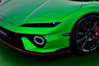 Versenytechnológiákkal jön a legújabb Lamborghini 82