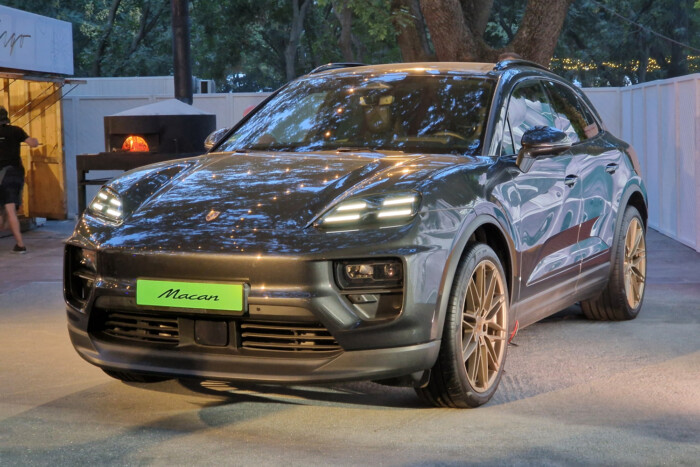 Világsztárok mellett mutatkozik be az új Porsche itthon