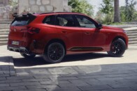 Már félelmetesíthető a BMW családi SUV-ja 37