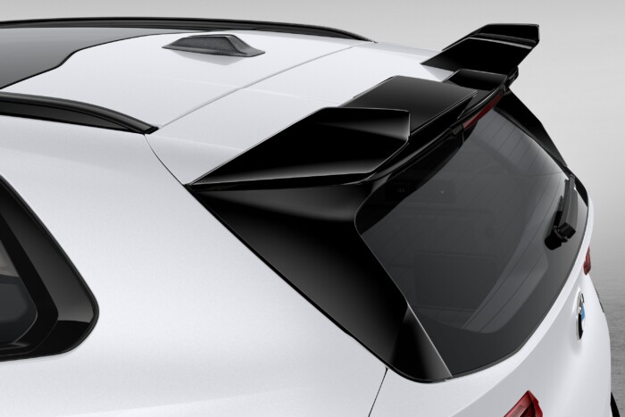 Már félelmetesíthető a BMW családi SUV-ja 8