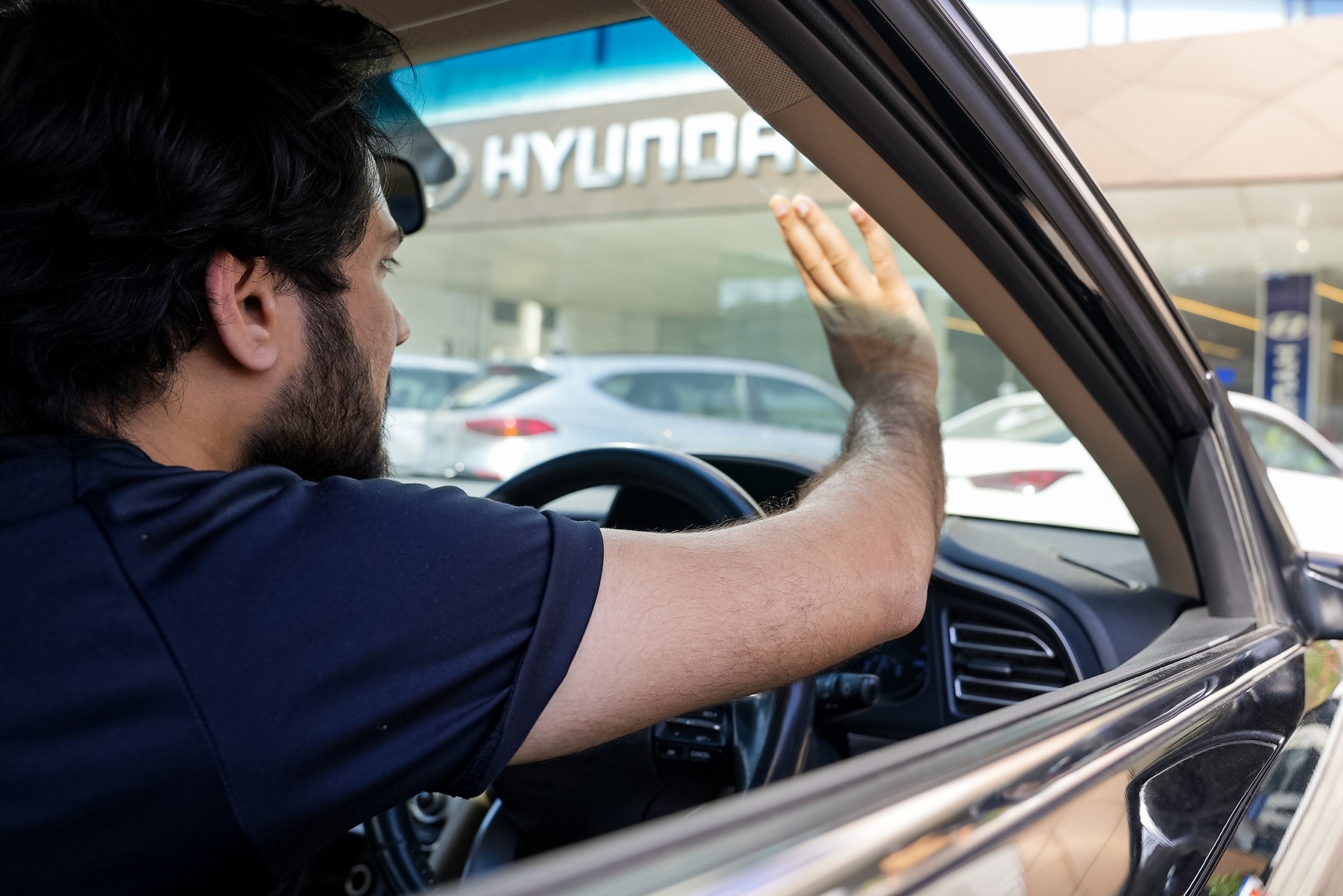 Hyundai has developed a transparent heat shield 12