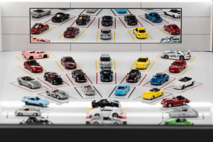 5 millióért vett valaki 45 darab Porschét