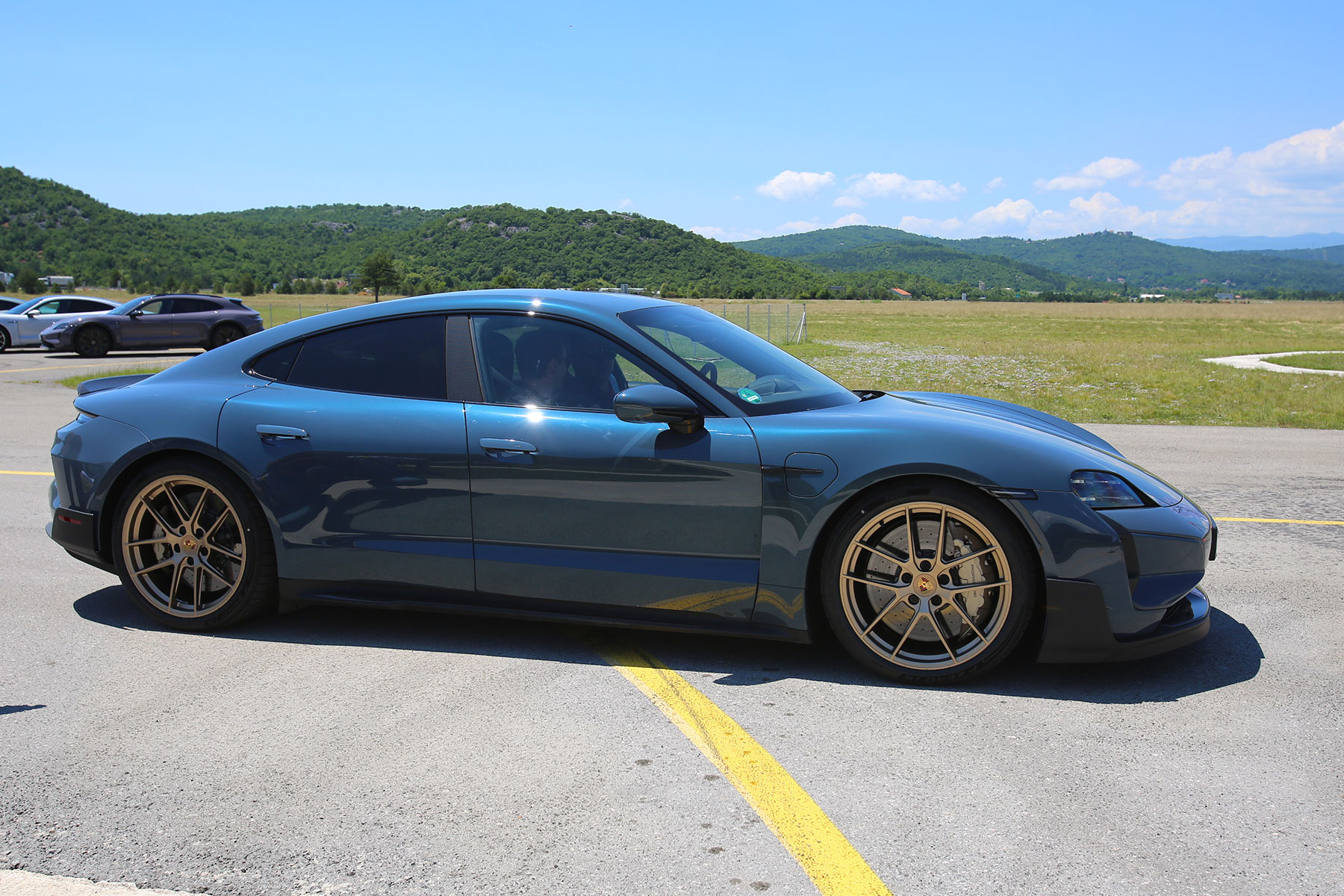 Pokoli lett a gyárilag 1100 lóerő feletti Porsche 6