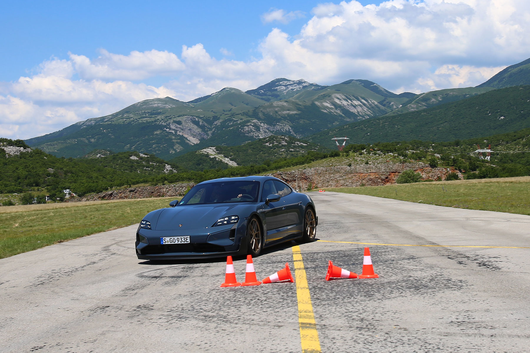 Pokoli lett a gyárilag 1100 lóerő feletti Porsche 29