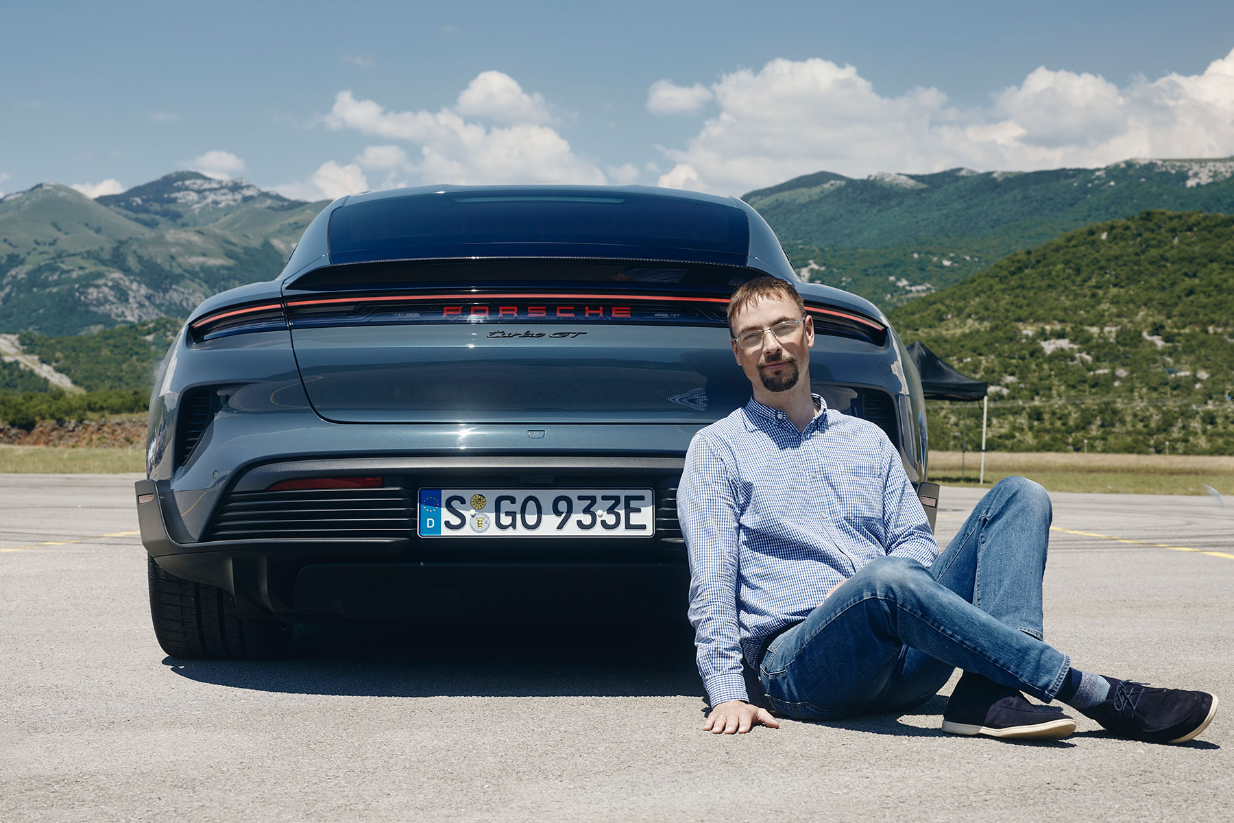 Pokoli lett a gyárilag 1100 lóerő feletti Porsche 13