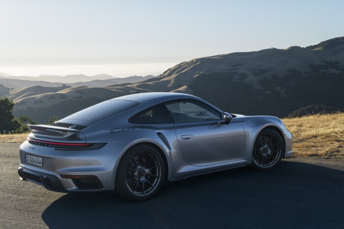 Ötven évet sűrített egyetlen autóba a Porsche 6