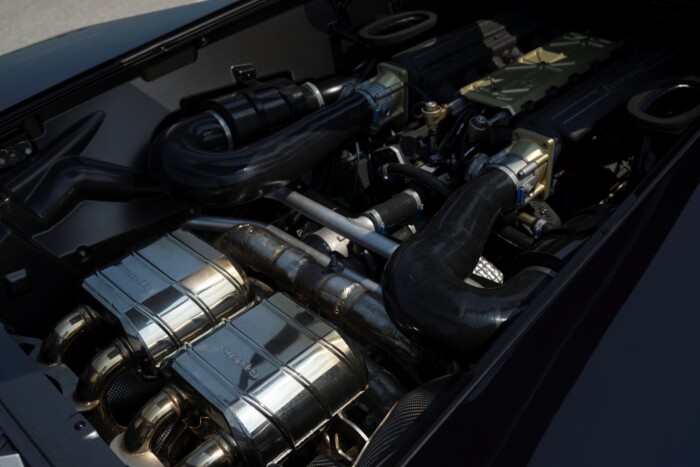 Dögösen tért vissza a ’90-es évek Lamborghinije 7