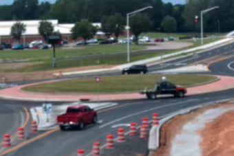 Foglyul ejtette az autósokat az új körforgalom