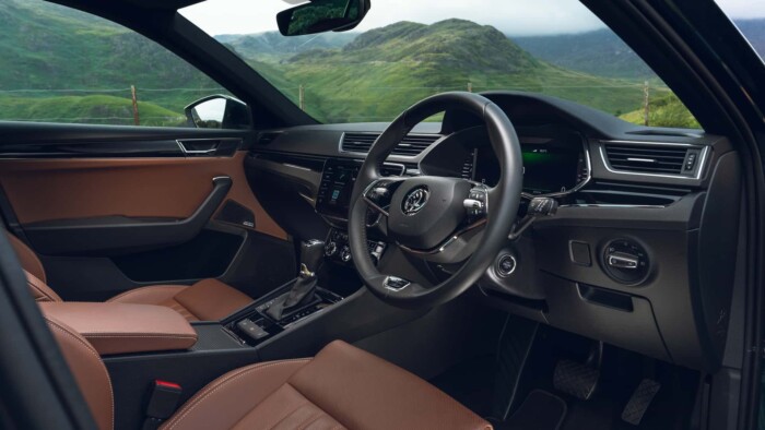 Ez a családi Škoda, amibe egy M-es BMW-ből is átülnék 2