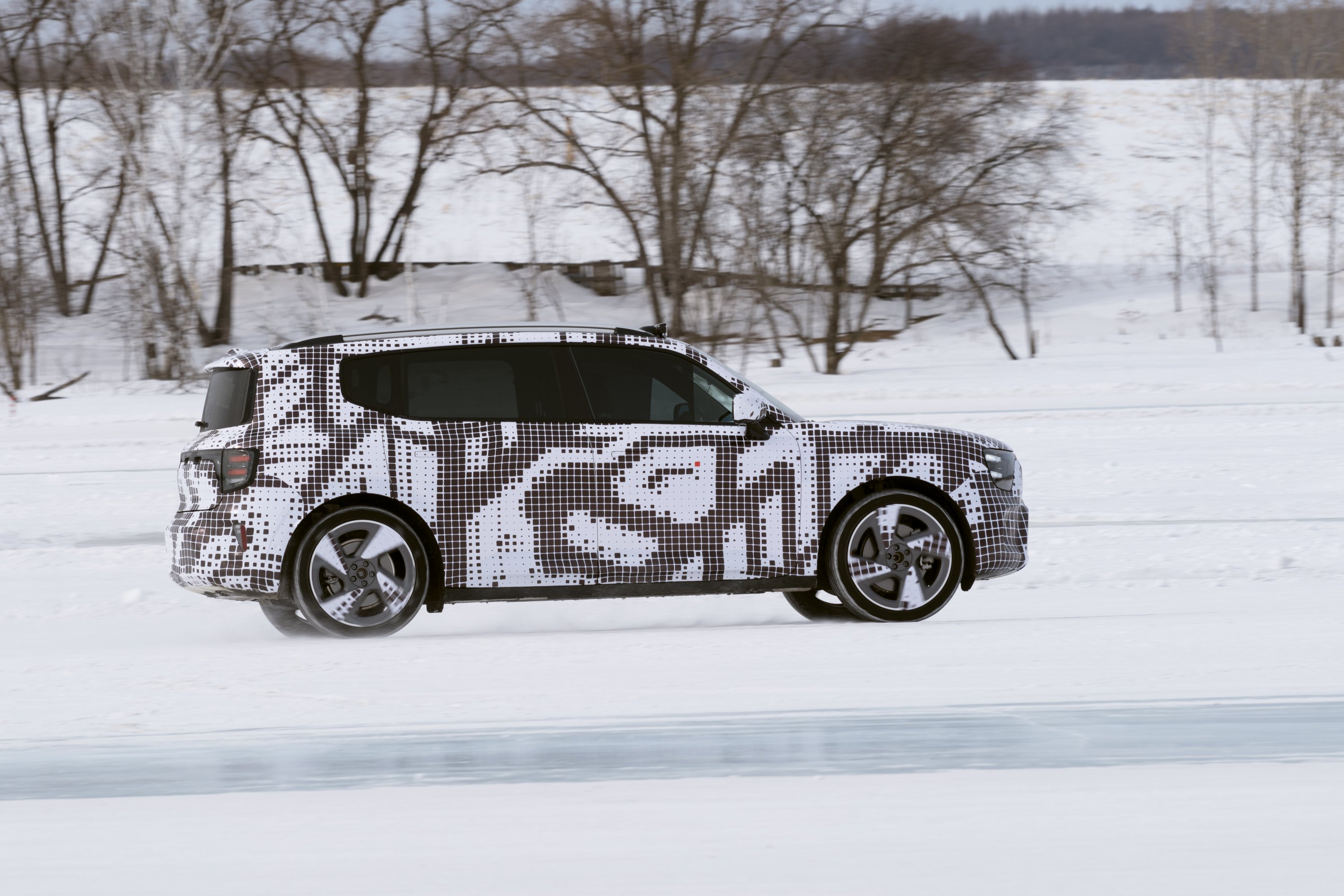 smart_hashtag5_camouflaged_winter_08 | Vezess | Vezess