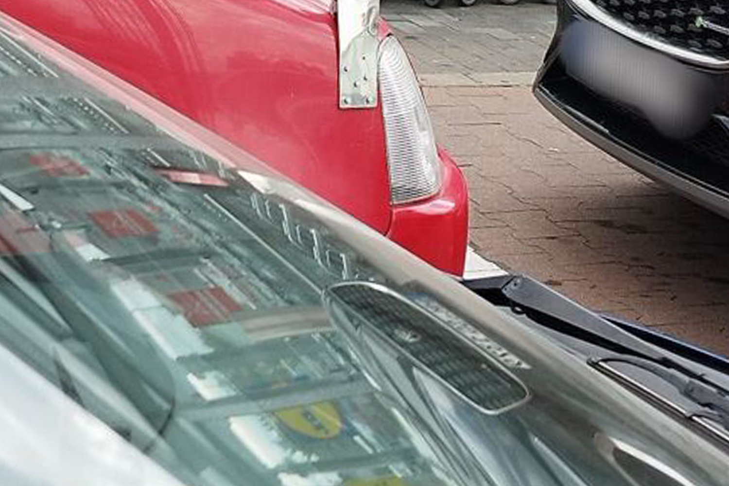 Olyan Suzuki állt egy hazai Lidl-parkolóban, hajad ledobod