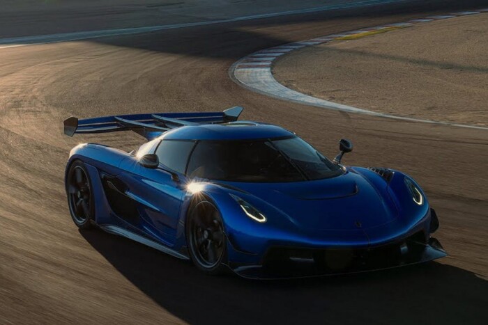 Legendás pályán futott brutális időt a Koenigsegg